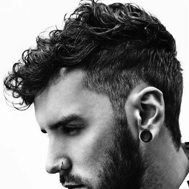 CORTE-DE-PELO-RIZADO-HOMBRE-PALMA-DE-MALLORCA-ULTIMAS-TENDENCIAS-PELUQUERIA-MOURE-4