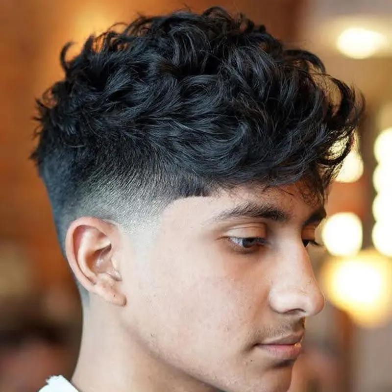 CORTE-DE-PELO-RIZADO-HOMBRE-PALMA-DE-MALLORCA-ULTIMAS-TENDENCIAS-PELUQUERIA-MOURE-6