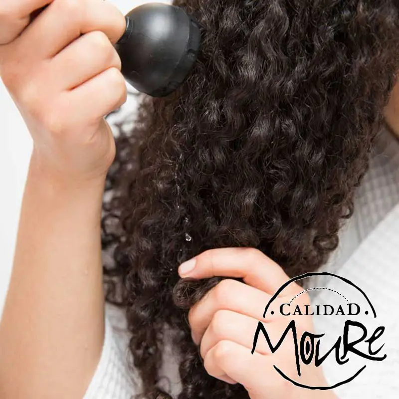 CUIDADOS-PARA-CABELLO-RIZADO-METODO-CURLY-PELUQUERIA-MOURE-MALLORCA-1