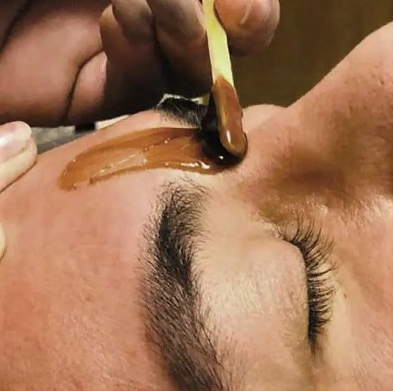 DEPILACION-FACIAL-PELUQUERIA-DE-HOMBRE-BARBERIA-7