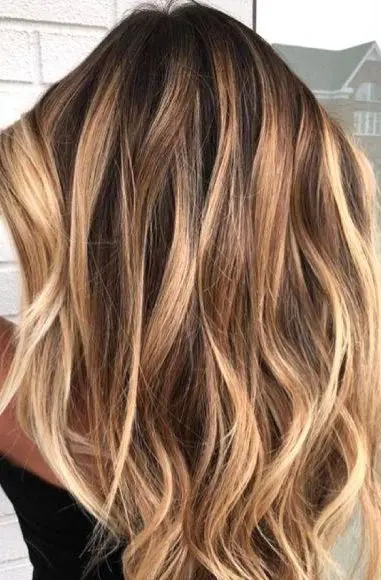 EJEMPLOS-BABY-LIGHTS-REFLEJOS-Y-MECHAS-ULTIMAS-TENDENCIAS-MOURE-1