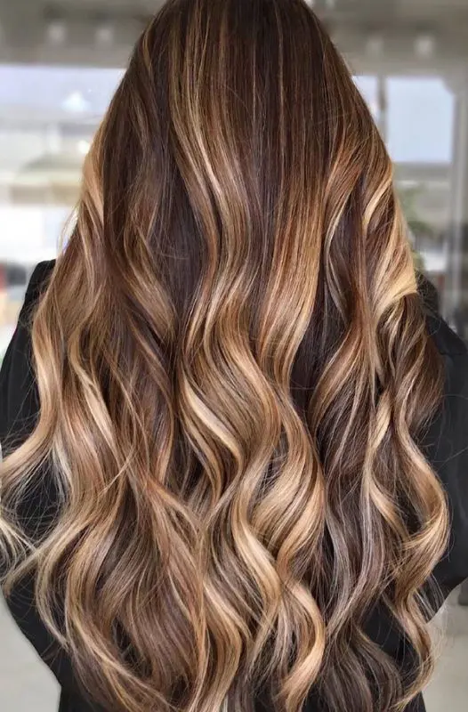 EJEMPLOS-BABY-LIGHTS-REFLEJOS-Y-MECHAS-ULTIMAS-TENDENCIAS-MOURE-5