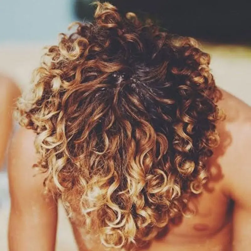 MECHAS-Y-REFLEJOS-HOMBRES-CABELLO-RIZADO-4