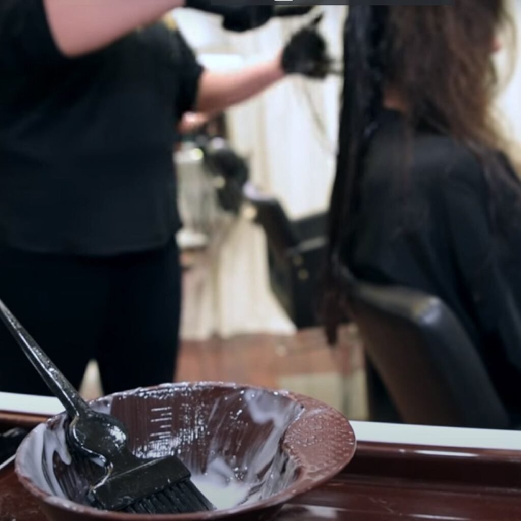PASOS-DEL-TRATAMIENTO-DE-CABELLO-HIDRATACION-BRILLO-Y-RECONSTRUCCION-7
