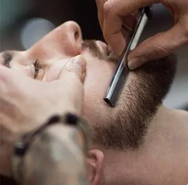 PELUQUERIA-HOMBRE-BARBERIA-MALLORCA-MOURE-12