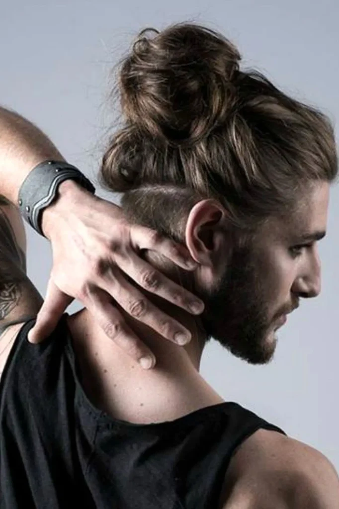 TENDENCIAS-CORTE-DE-HOMBRE-PELO-LARGO-11