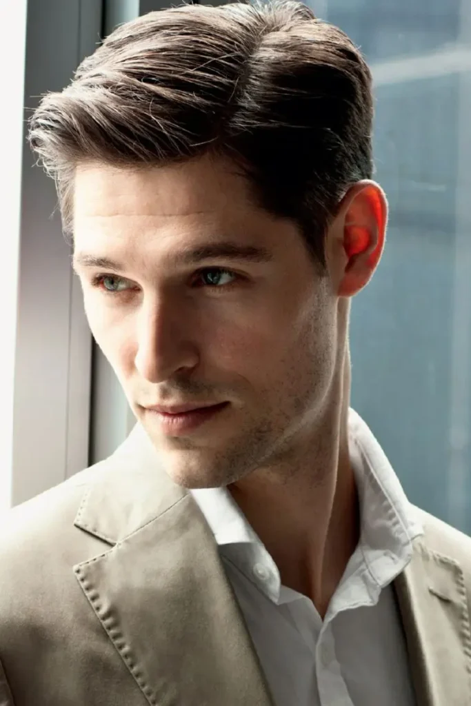 corte-de-pelo-hombre-raya-al-lado-tendencias-4