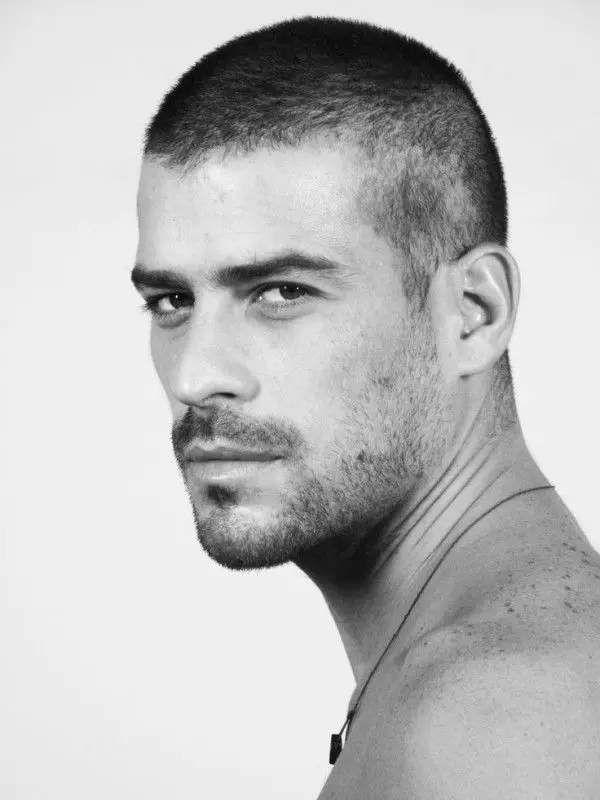 los-mejores-cortes-de-cabello-para-hombre-2015-corte-rapado-corte-buzz-600x800-1