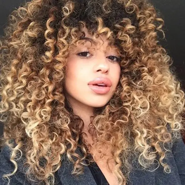 mechas-y-color-para-pelo-rizado-balayage-3