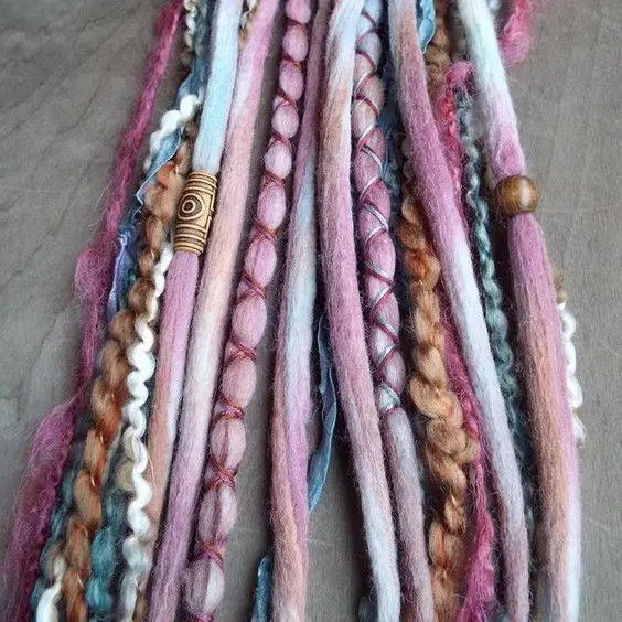 EXTENSIONES-DE-RASTAS-PELUQUERIA-MOURE-MALLORCA-2