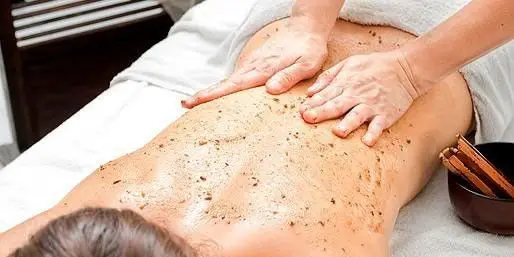 TRATAMIENTO-DE-ACNE-EN-LA-ESPALDA-MALLORCA-CENTROS-MOURE-14