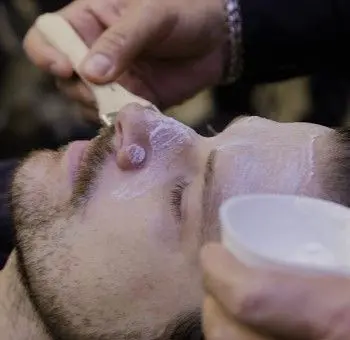 TRATAMIENTO FACIAL PELUQUERIA HOMBRE BARBERIA PALMA DE MALLORCA MOURE (1)